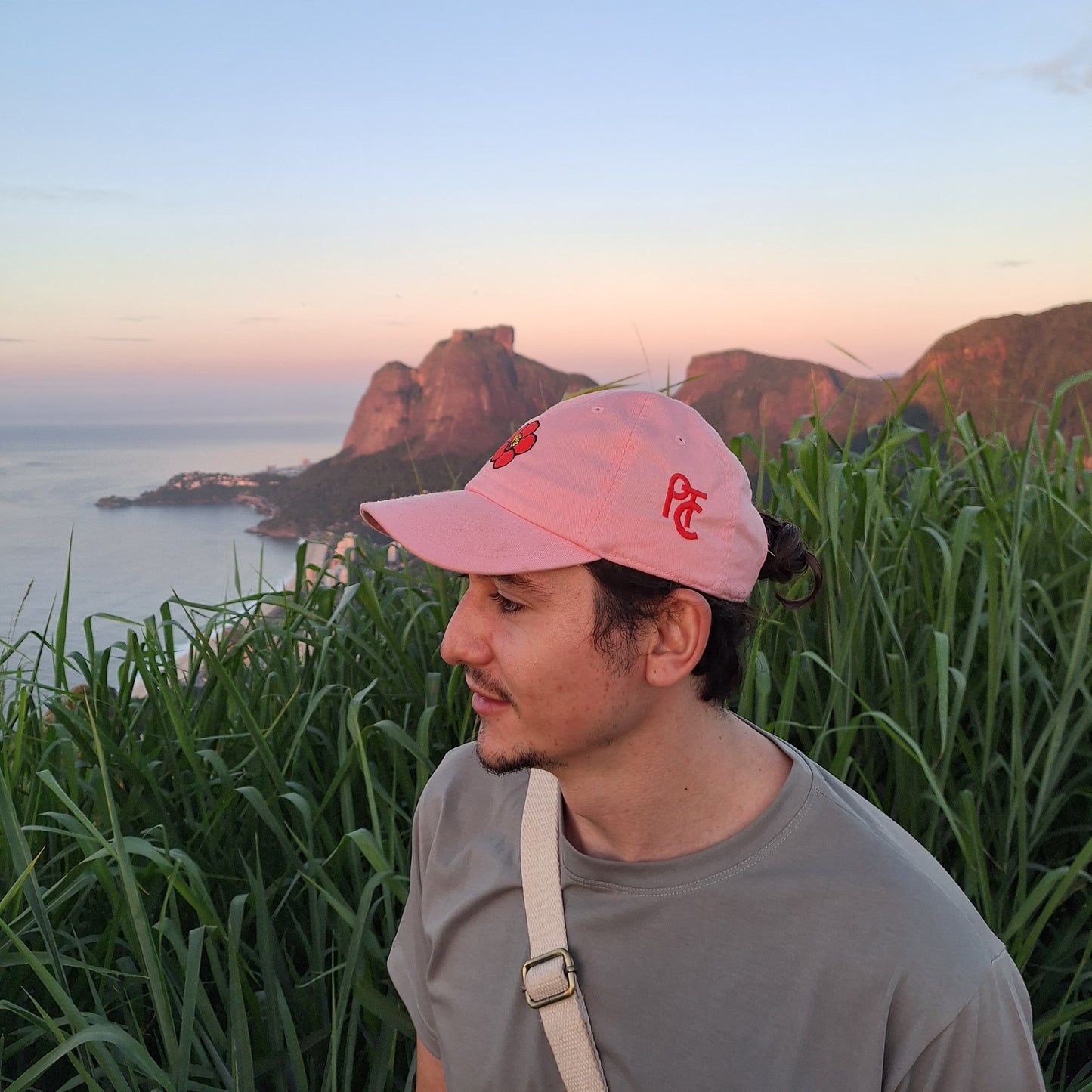 casquette fleur rose